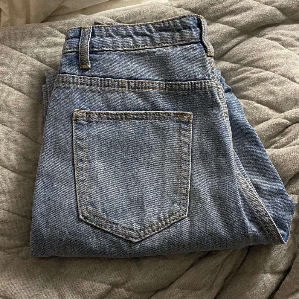 Pretty Little Thing Distressed Mom Jeans